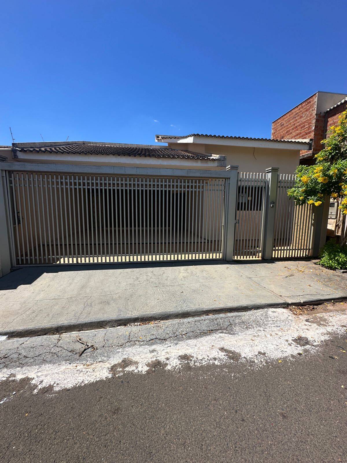 #1321 - Casa para Venda em Dracena - SP