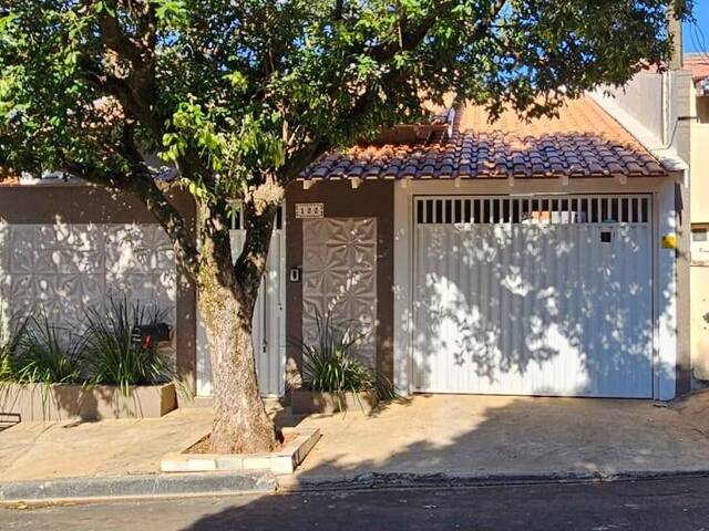 #87 - Casa para Venda em Dracena - SP - 1