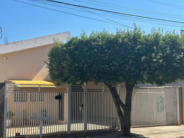 #1273 - Casa para Venda em Dracena - SP - 2