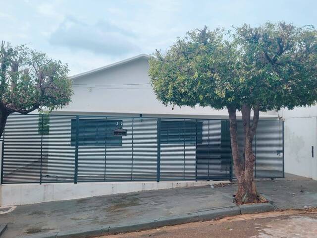 #1311 - Casa para Venda em Dracena - SP