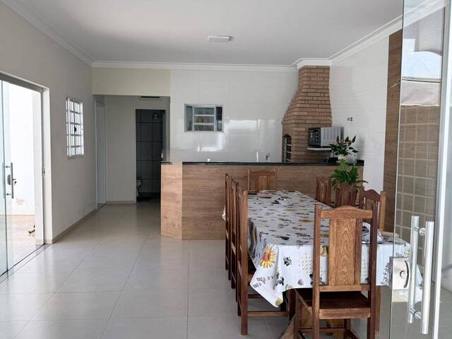 #1318 - Casa para Venda em Dracena - SP - 2