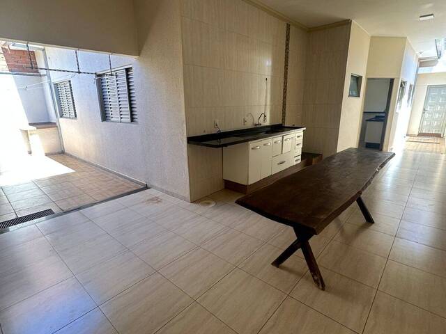 #1321 - Casa para Venda em Dracena - SP