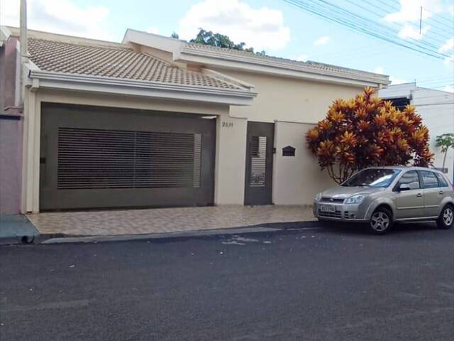 #1337 - Casa para Venda em Dracena - SP